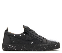 Frankie Low Top Sneakers