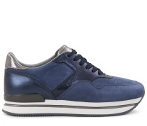 H222, Sneaker