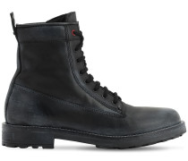 Schnürstiefel