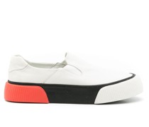 Klassische Slip-On-Sneakers