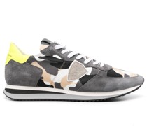 Sneakers mit Camouflage-Print