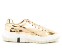 Sneakers in Metallic-Optik