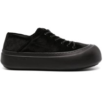 Goofy Sneakers aus Samt