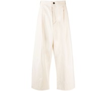 Bundfaltenhose mit weitem Bein