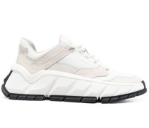 Sneakers mit Einsätzen