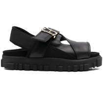 Sandalen mit Schnallen