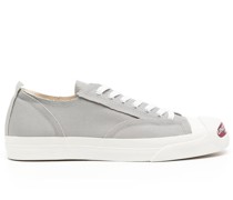 Sneakers mit Schnürung