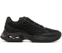 Sneakers mit Einsätzen