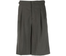 pleated bermuda shorts