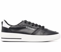 Klassische Sneakers