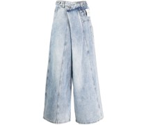 Weite Jeans mit verdrehtem Design