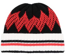 Beanie mit Intarsienmuster