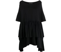 Kleid mit asymmetrischem Saum