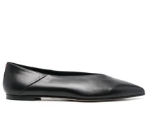 Ballerinas mit spitzer Kappe