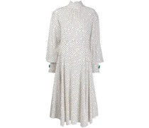 Gepunktetes Kleid