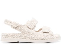 Bouclé-Sandalen