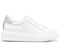 Klassische Sneakers