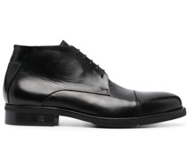 Klassische Schnürstiefel