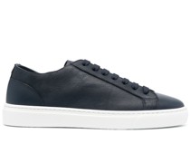Sneakers mit Schnürung