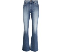 Ausgestellte Jeans