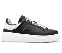 Sneakers mit Logo