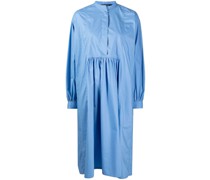 Kleid mit langen Ärmeln