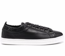 Klassische Sneakers