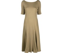 Geripptes Strickkleid