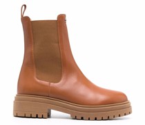 Stiefel mit dicker Sohle