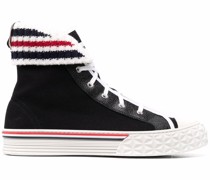 Sneakers mit karierter Sohle