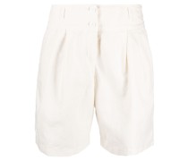 Bermudas mit Falten