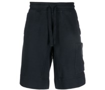 Shorts mit aufgesetzter Tasche