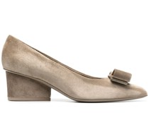 salvatore ferragamo viva pump