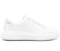 Sneakers mit dicker Sohle