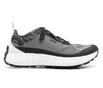 Sneakers mit Logo-Patch