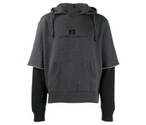 Kapuzenpullover im Layering-Look