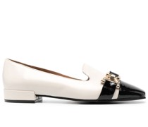 Ballerinas mit Ketten