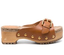 Sandalen mit Schnallen