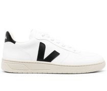 V-10 logo-patch sneakers