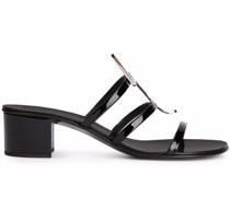 Syrma Sandalen