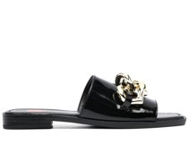 Sandalen mit Zierkette