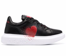 Sneakers mit Herz-Patch