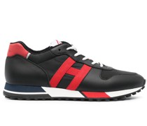 H383 Sneakers
