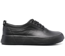 Sneakers mit dicker Sohle