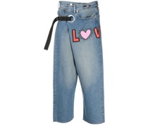 Jeans mit Riemen
