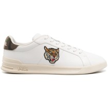 Sneakers mit Tiger-Patch
