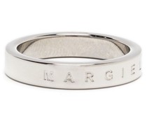 Ring mit Logo-Gravur