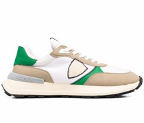 Sneakers mit Logo-Patch