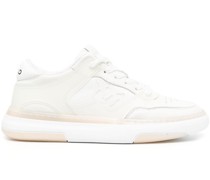 Sneakers mit Schnürung