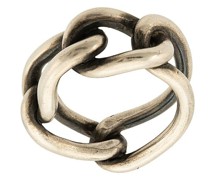 Ring im Kettendesign